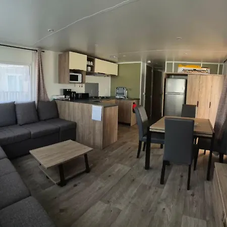 Mobilhomme Confort 4 A 6 Pers, 3 Nuits Minimums Кемпинг *
